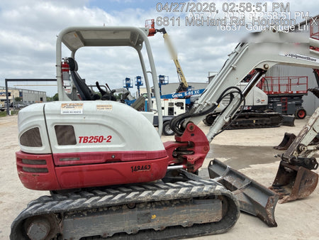 2021 TAKEUCHI TB250-2