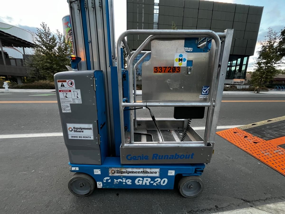 2023 GENIE GR-20