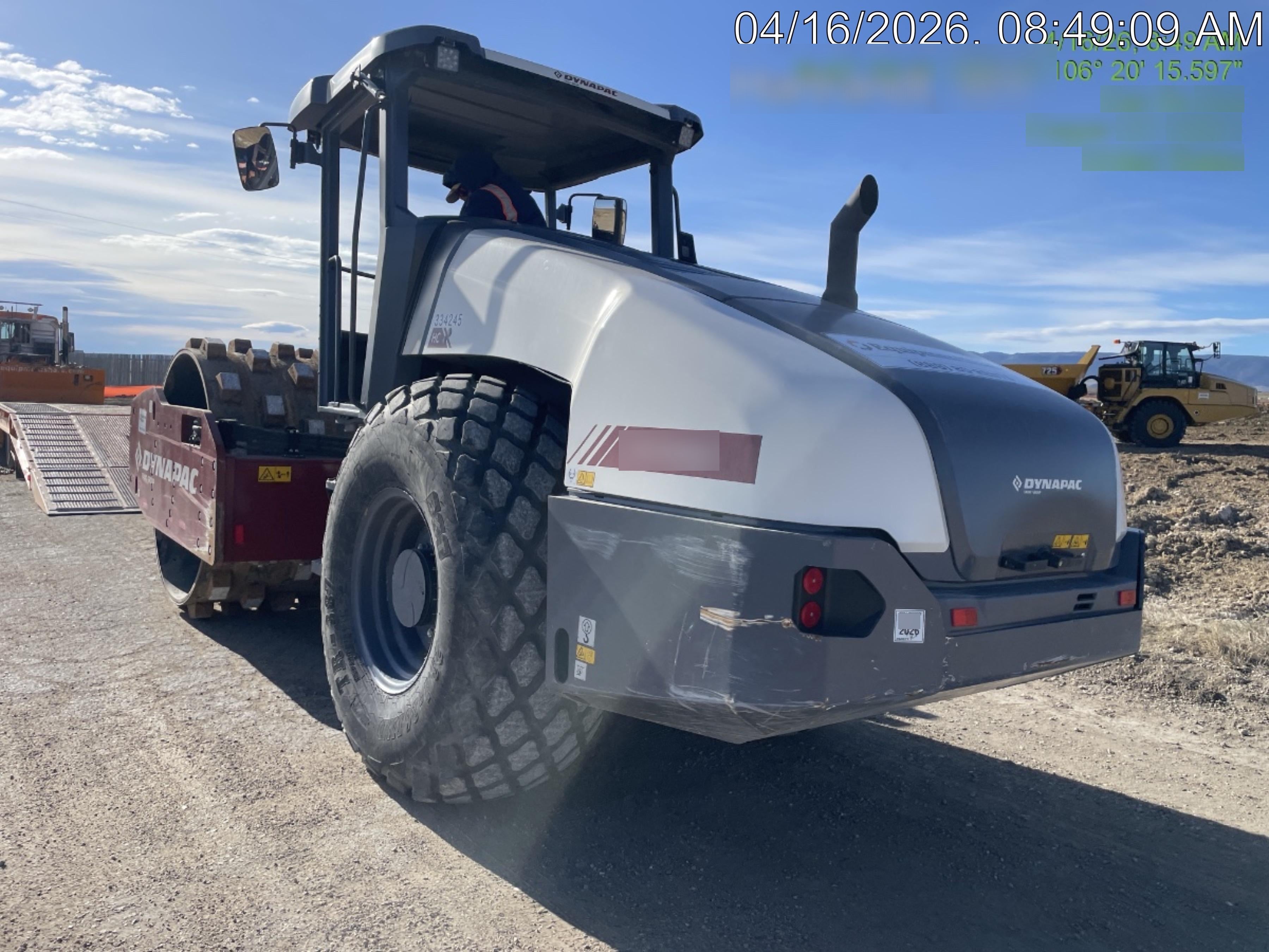 2023 DYNAPAC CA2500D