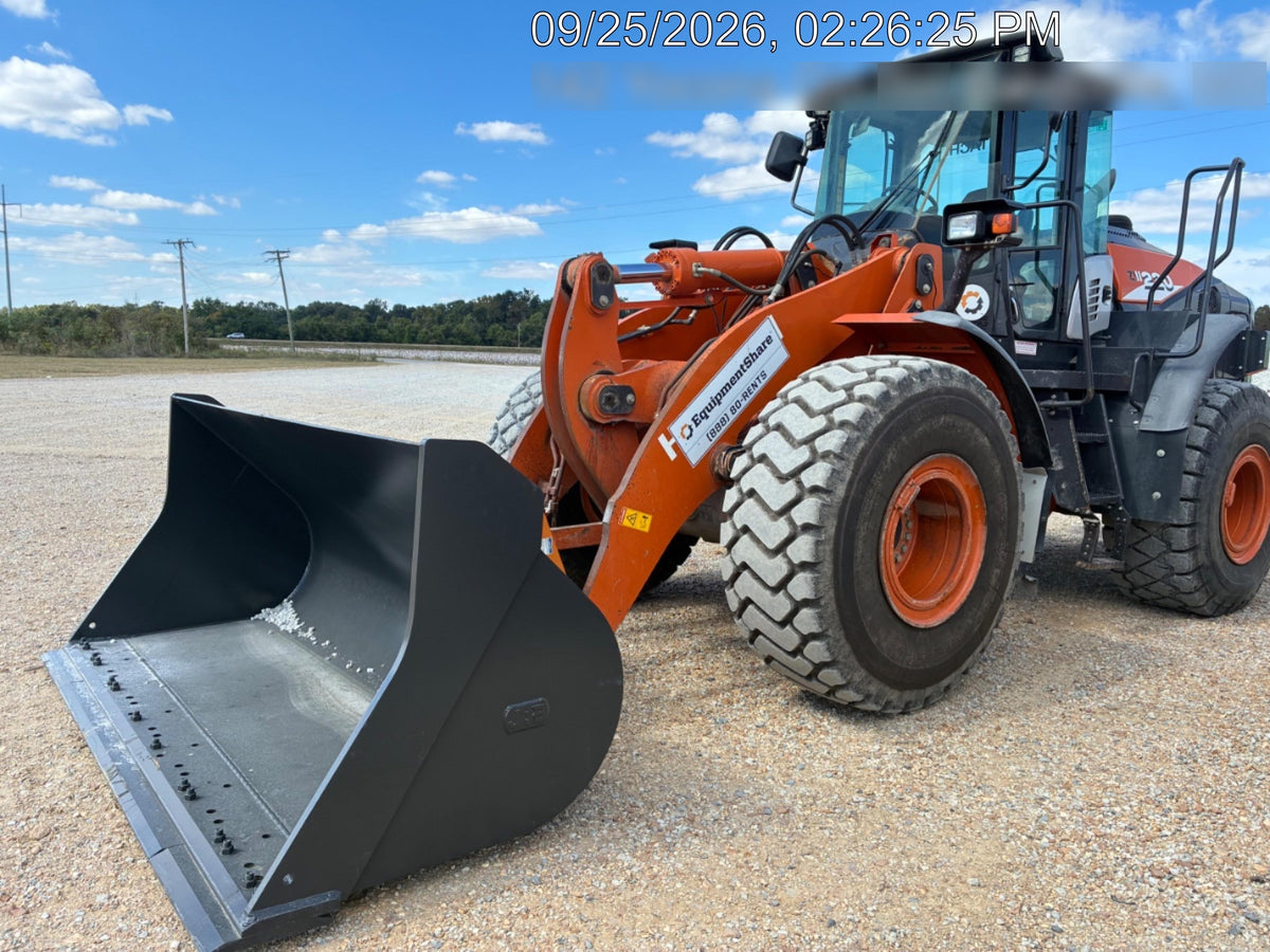 2022 HITACHI ZW220-6