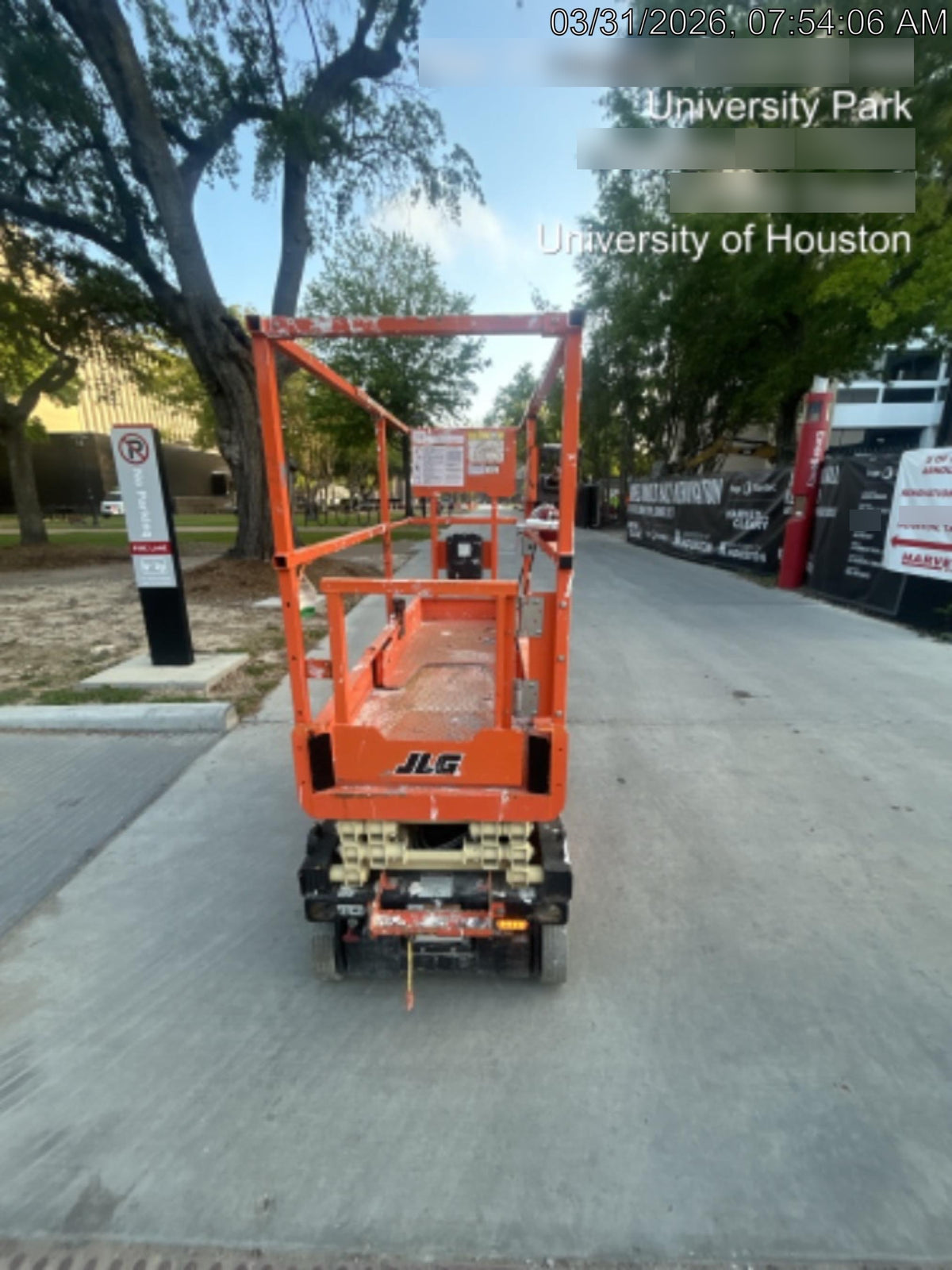 2021 JLG ES1330L