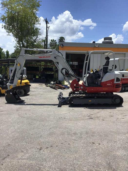 2020 TAKEUCHI TB250-2