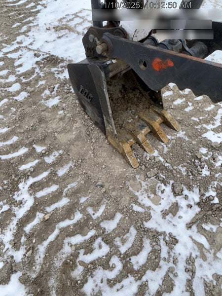 2025 TAKEUCHI 18" HD Bucket - Takeuchi