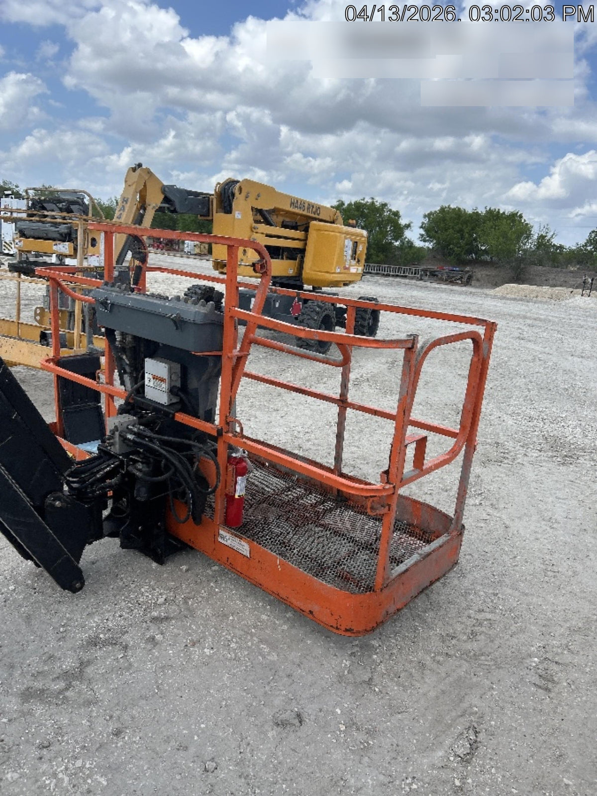 2023 JLG 660SJ