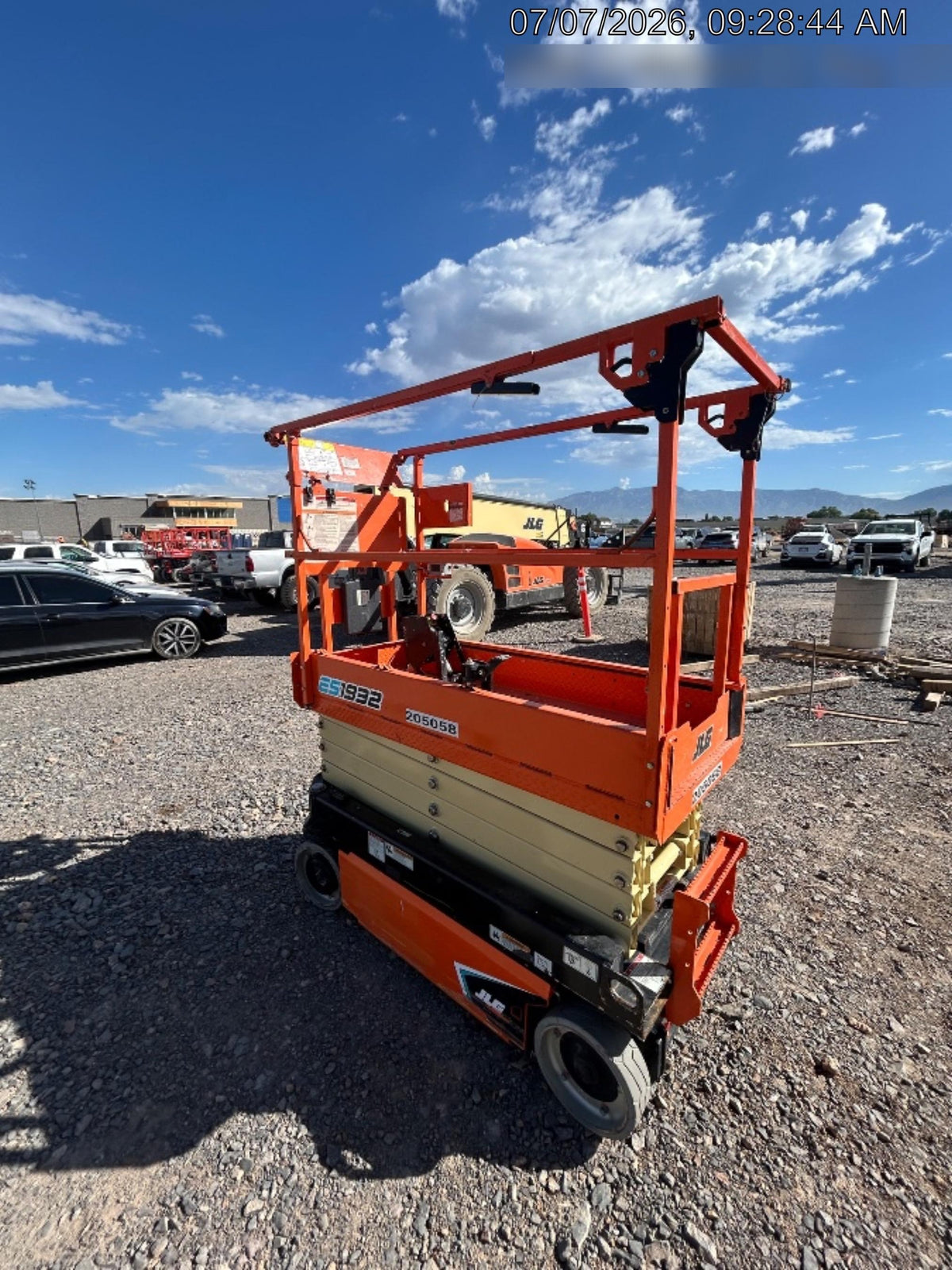 2022 JLG ES1932