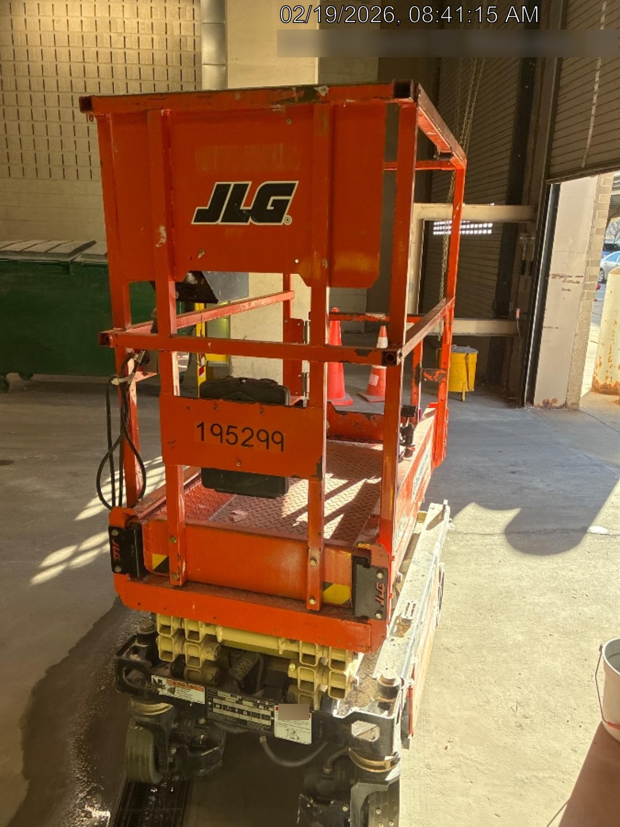 2021 JLG ES1330L