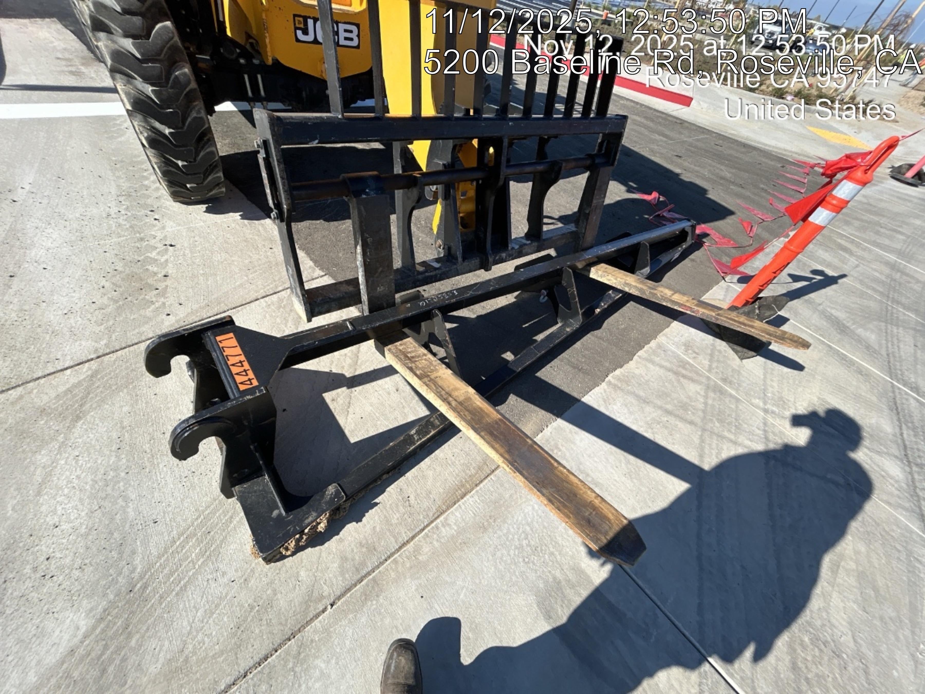 2024 JLG 1001275853