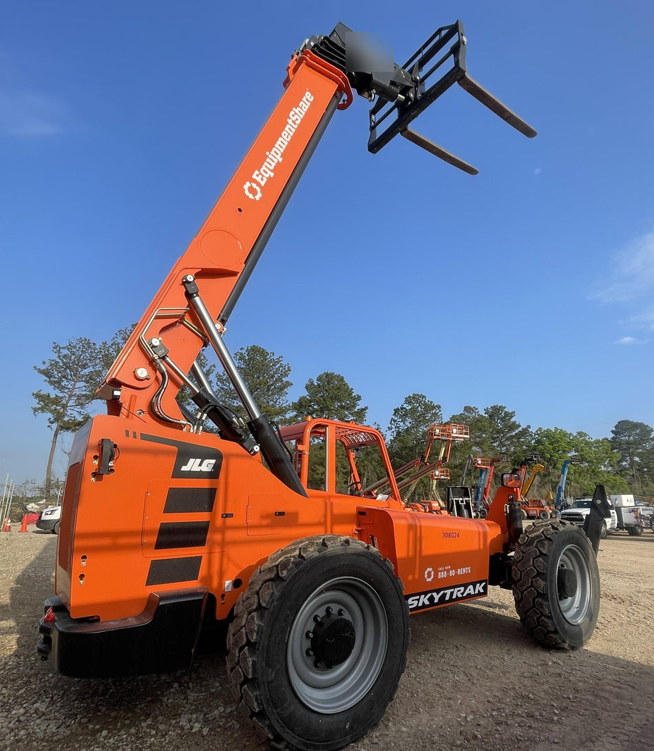 2023 SKYTRAK 12054