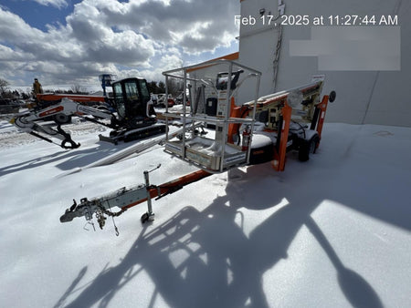 2022 JLG T350