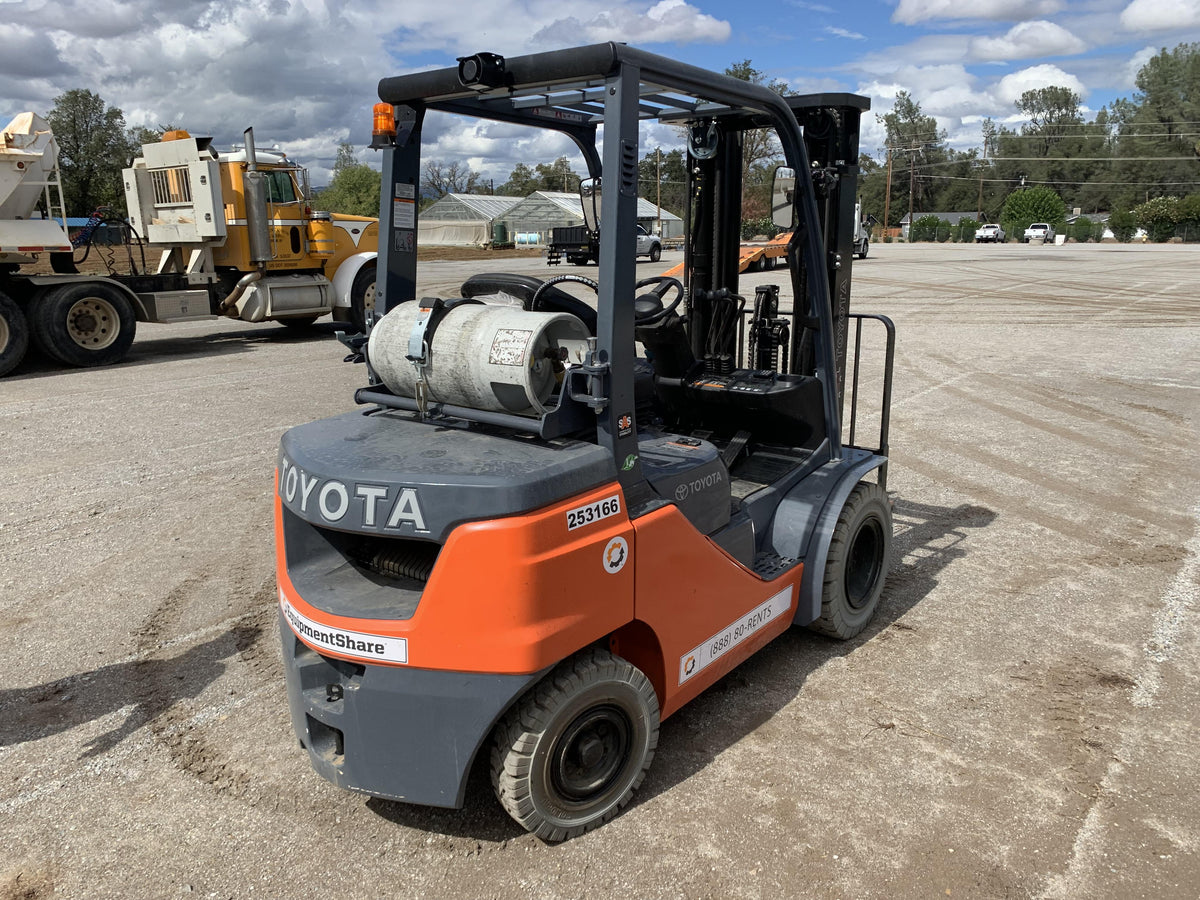 2022 TOYOTA 50-8FGU25