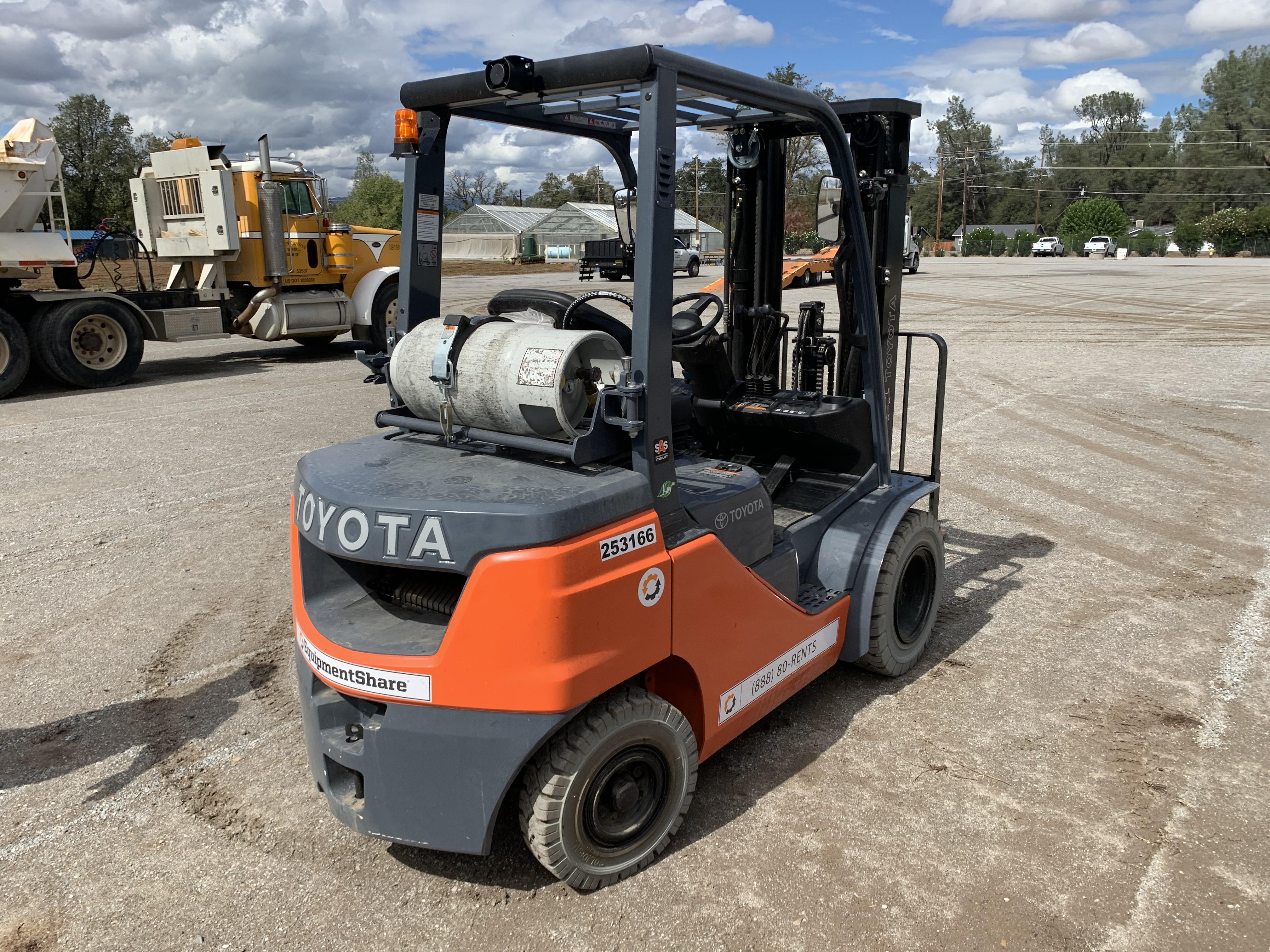 2022 TOYOTA 50-8FGU25