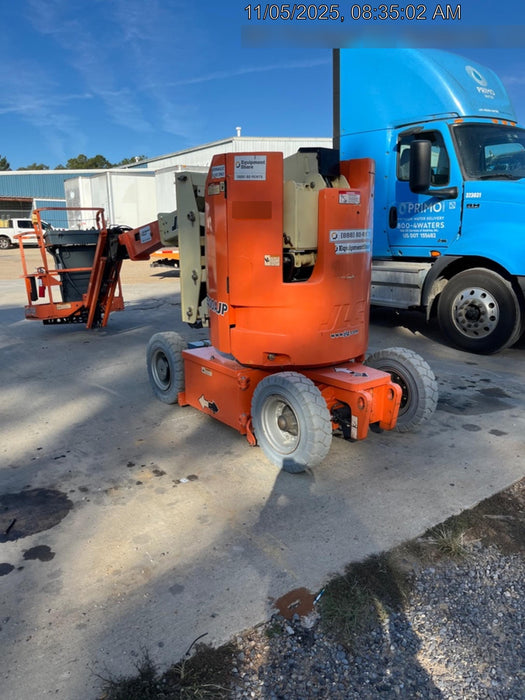 2019 JLG E300AJP
