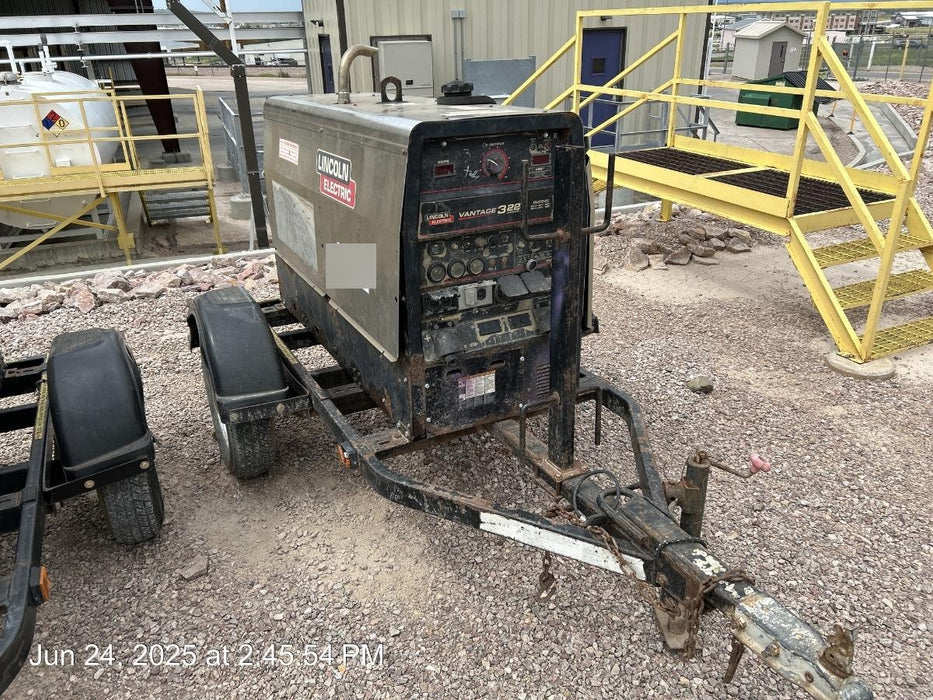 2018 Lincoln Electric Vantage 322 Lincoln Vantage 322 Welder Ready Pak 3 - Vantage 322, Trailer, Fender and light kit, Cable rack