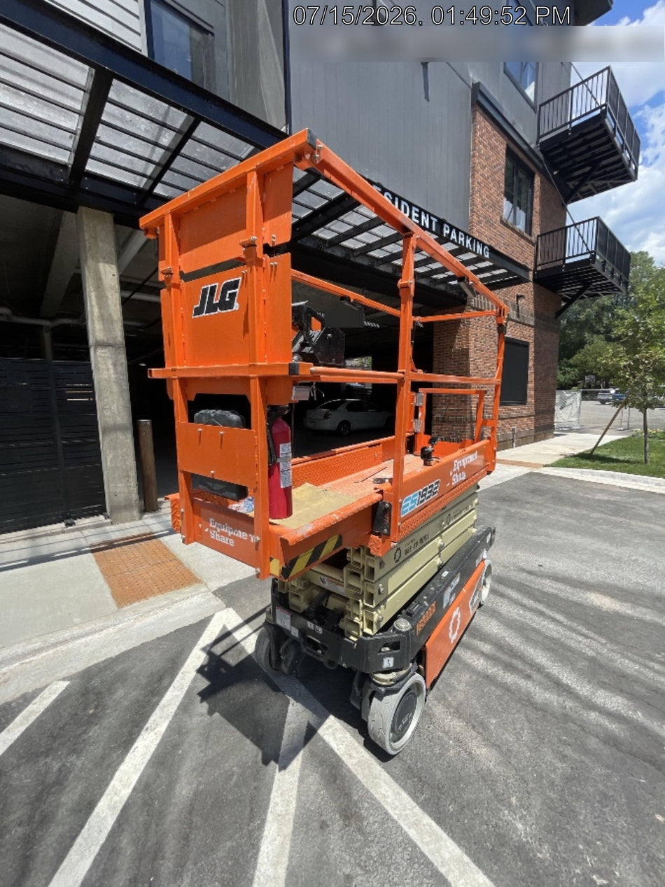 2022 JLG ES1932