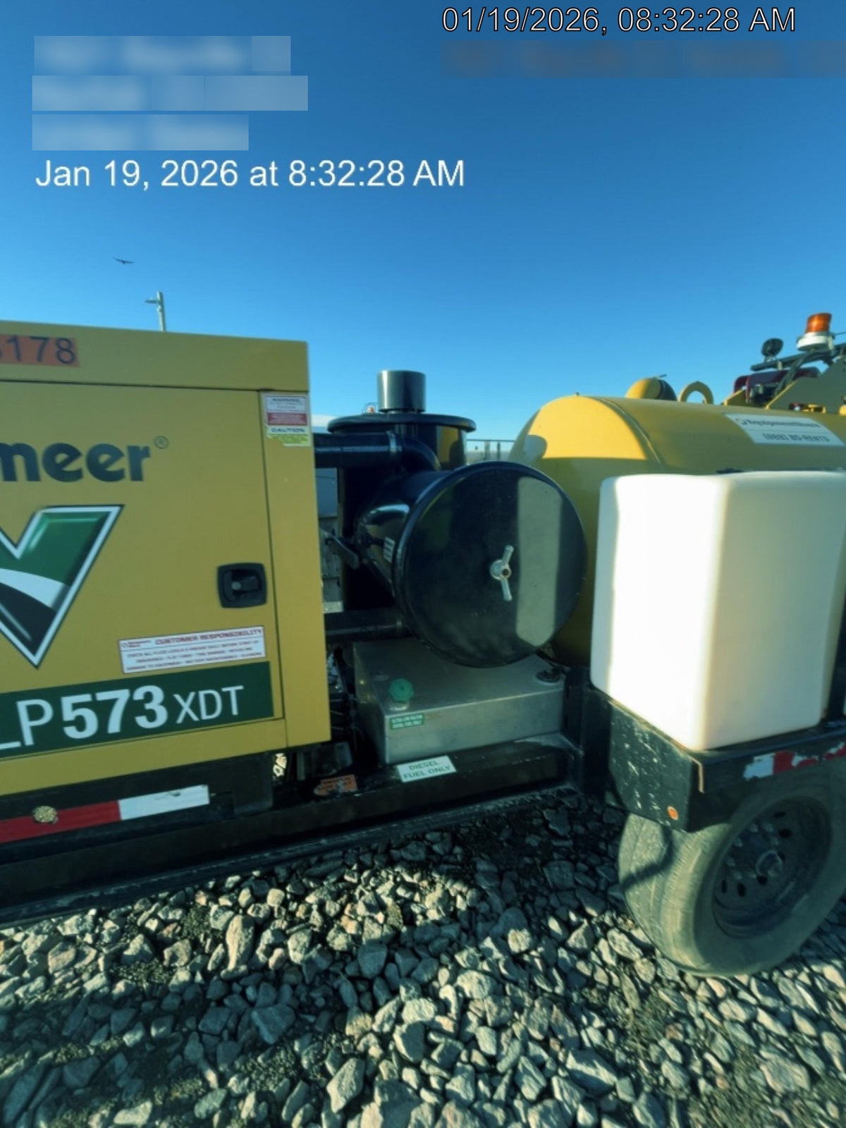 2021 Vac-Tron LP573XDT T4 Koehler Diesel Engine, 500 Gallon Debris Tank, x2 100 Gallon Water Tanks