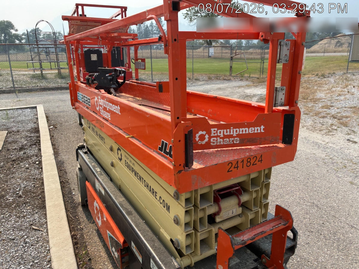 2022 JLG ES2632