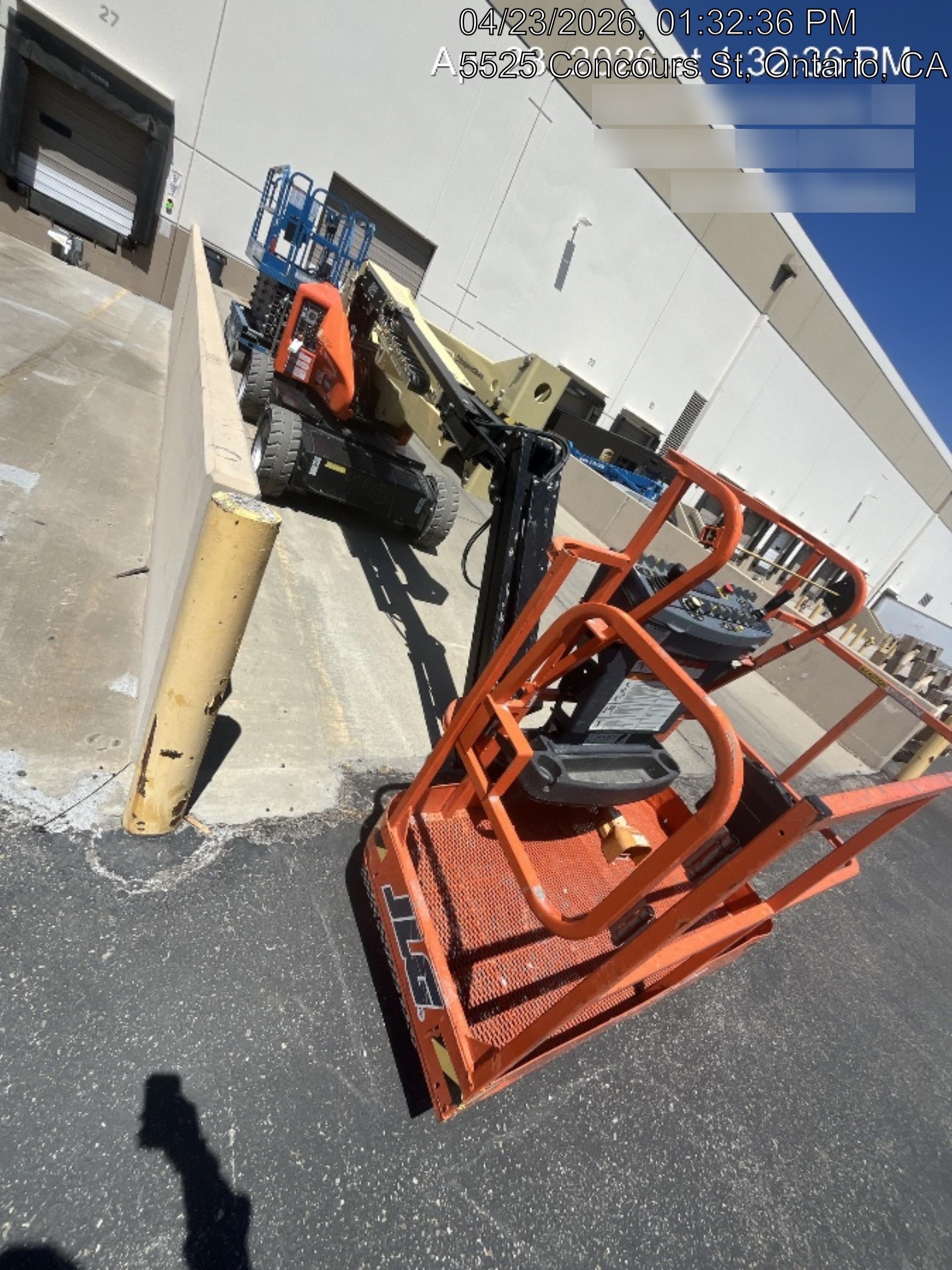 2024 JLG E450AJ