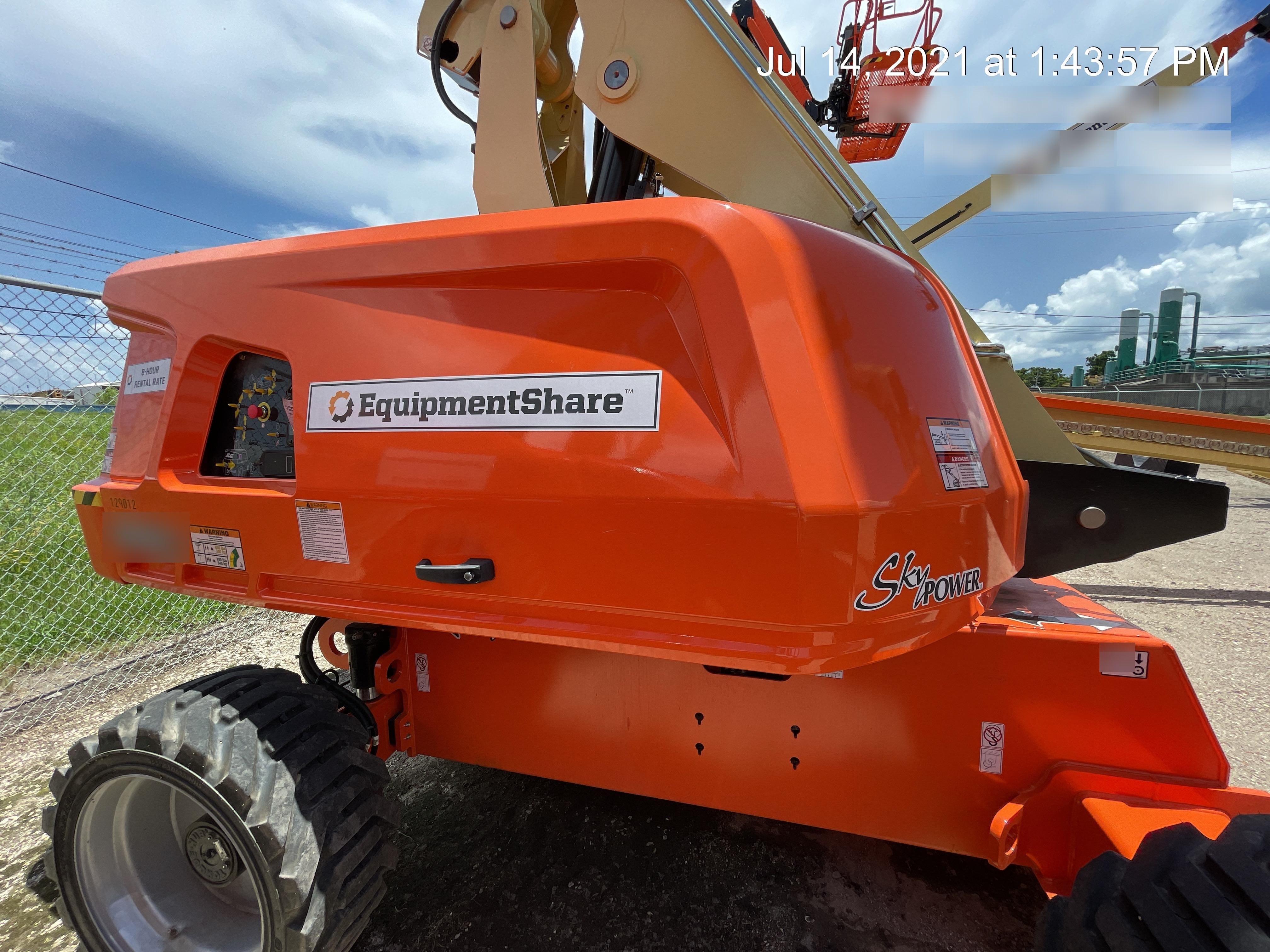 2021 JLG 660SJ