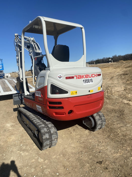 2021 TAKEUCHI TB235-2R