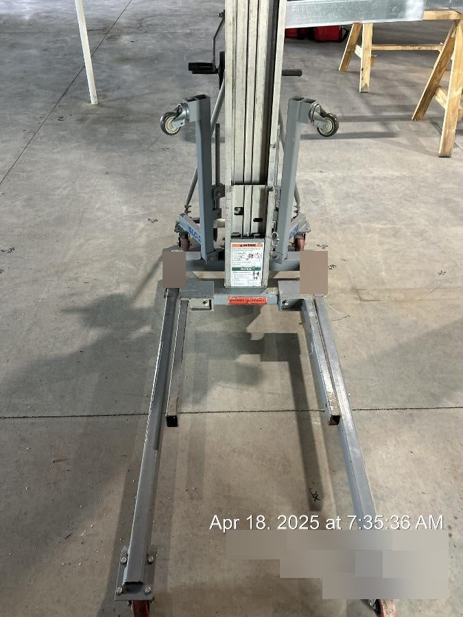 2020 GENIE SLC-24