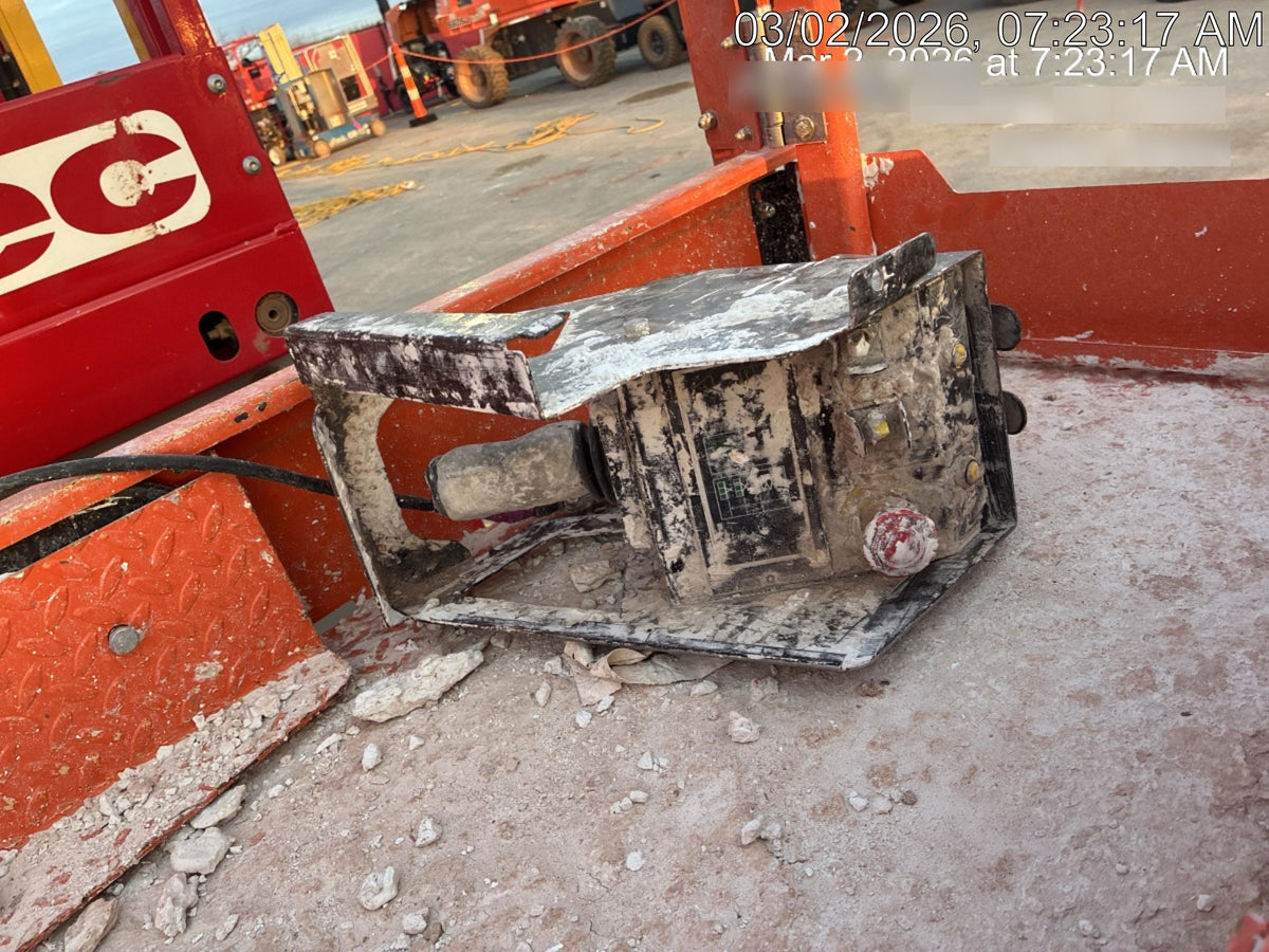 2022 JLG ES1932