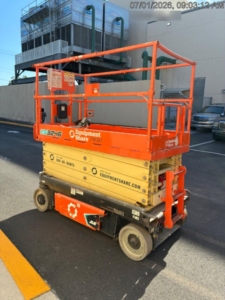 2023 JLG ES3246