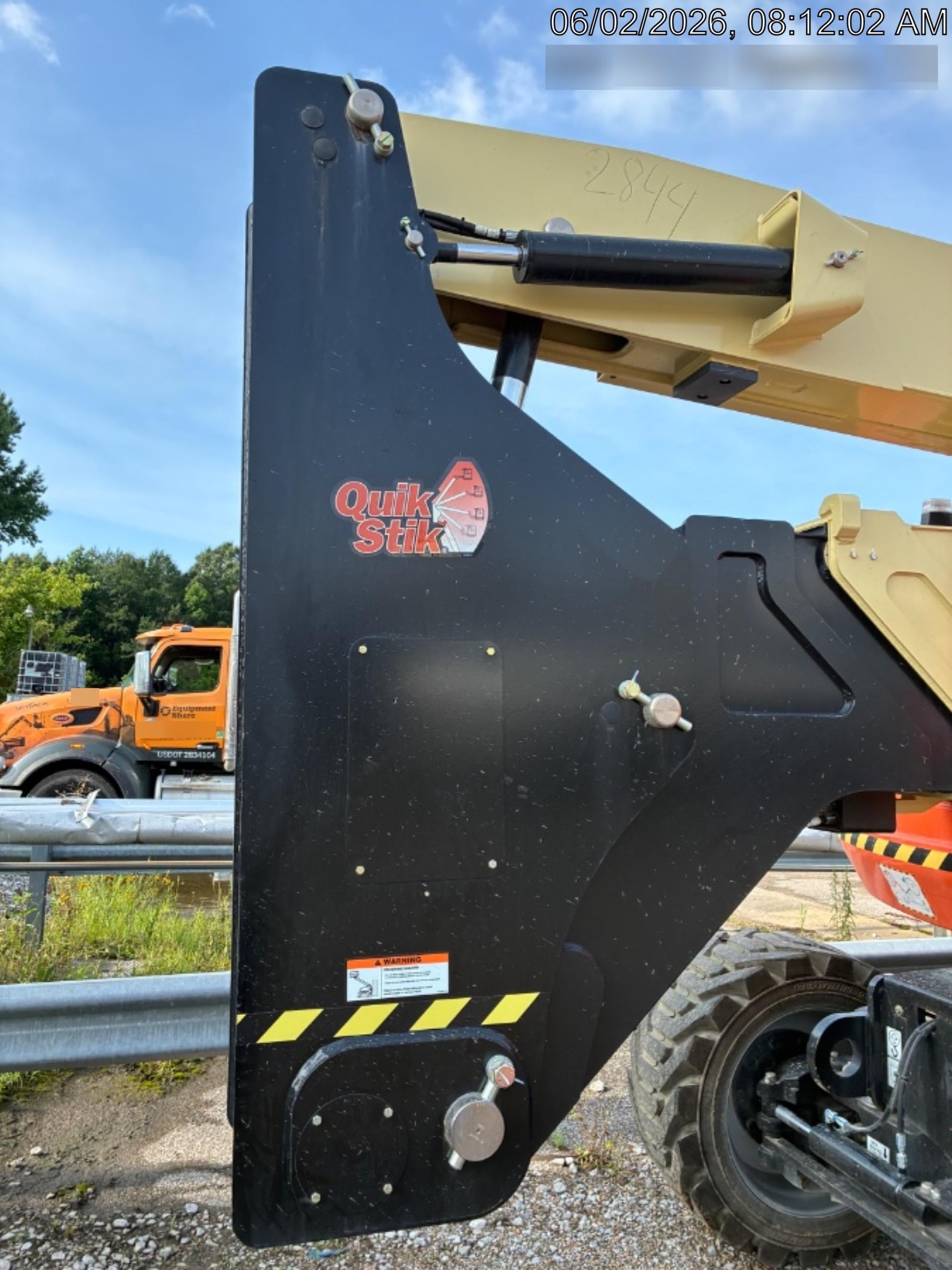 2025 JLG 800AJ