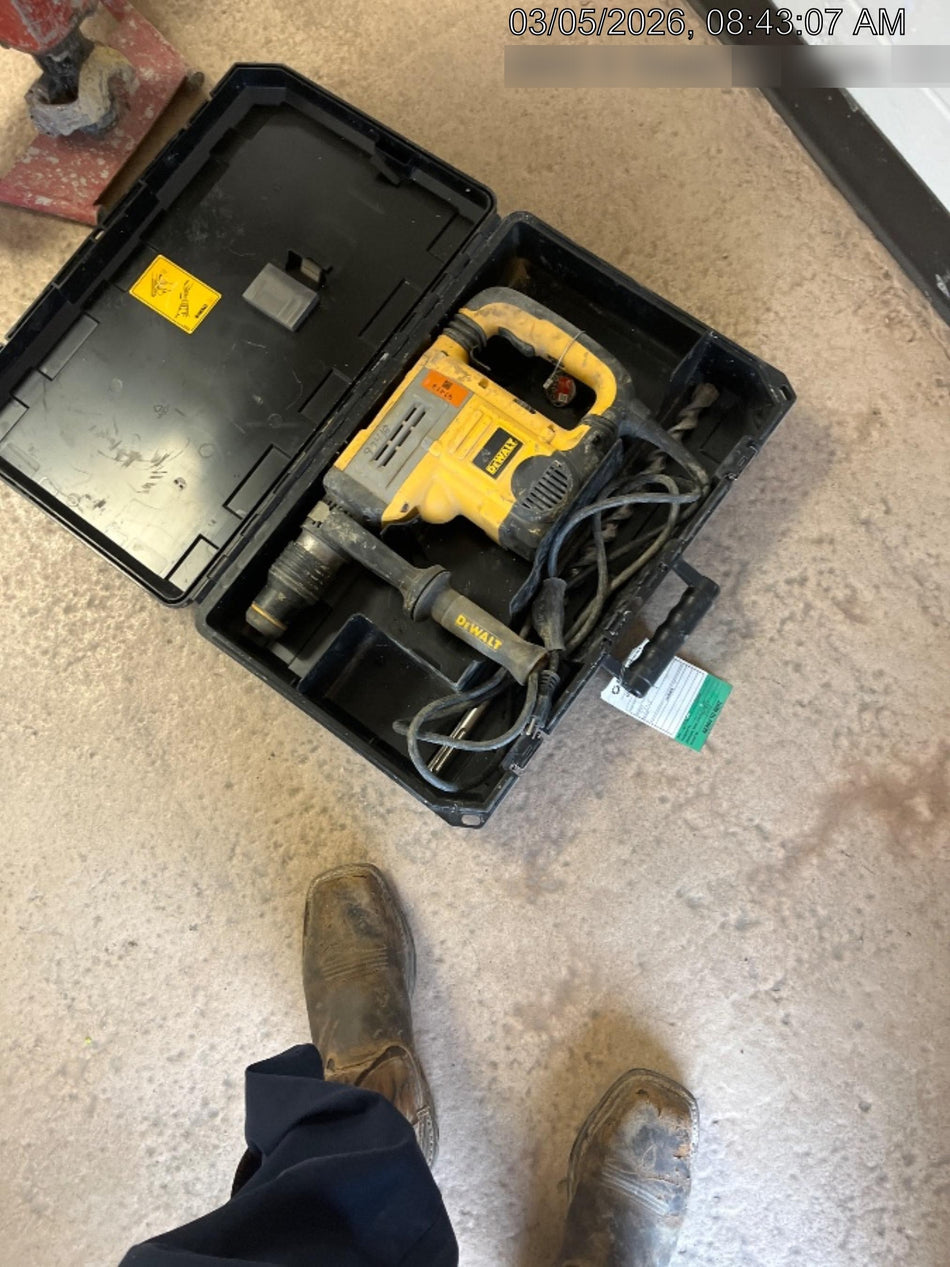 2020 DEWALT D25604K