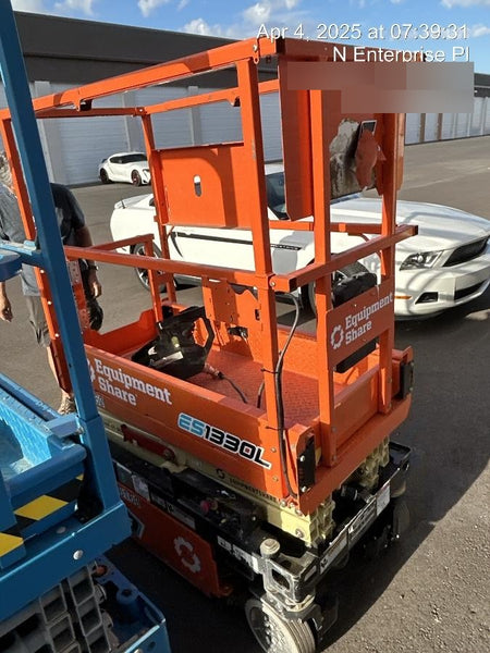 2022 JLG ES1330L