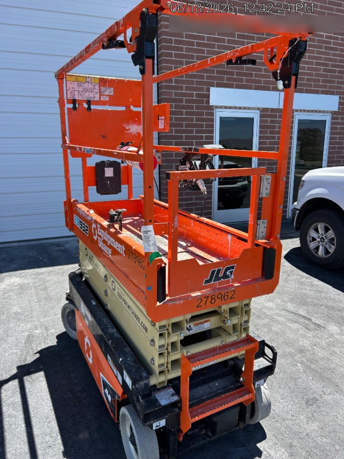 2022 JLG ES1932