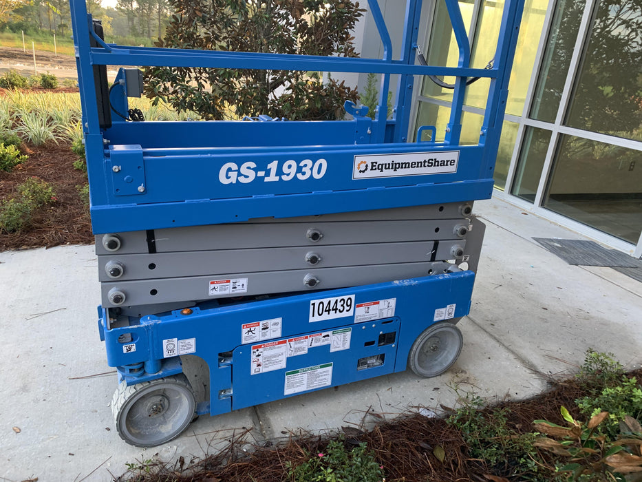 2020 Genie GS-1930 Fixed rails with chain entry gate - Pre A92.20