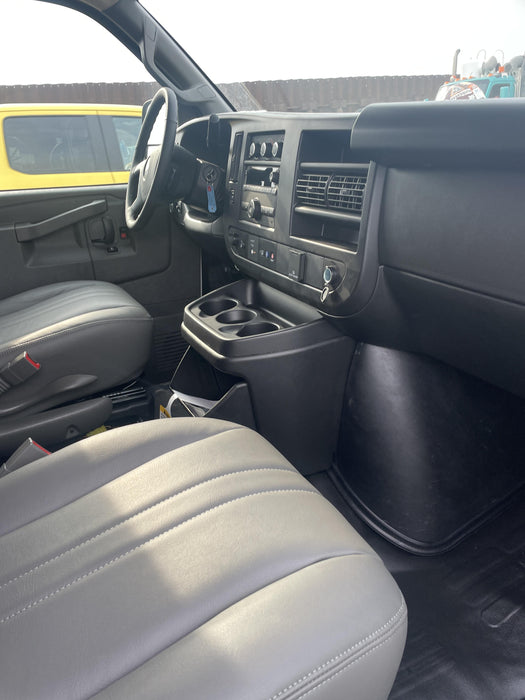 2023 CHEVROLET Express Van - Rental