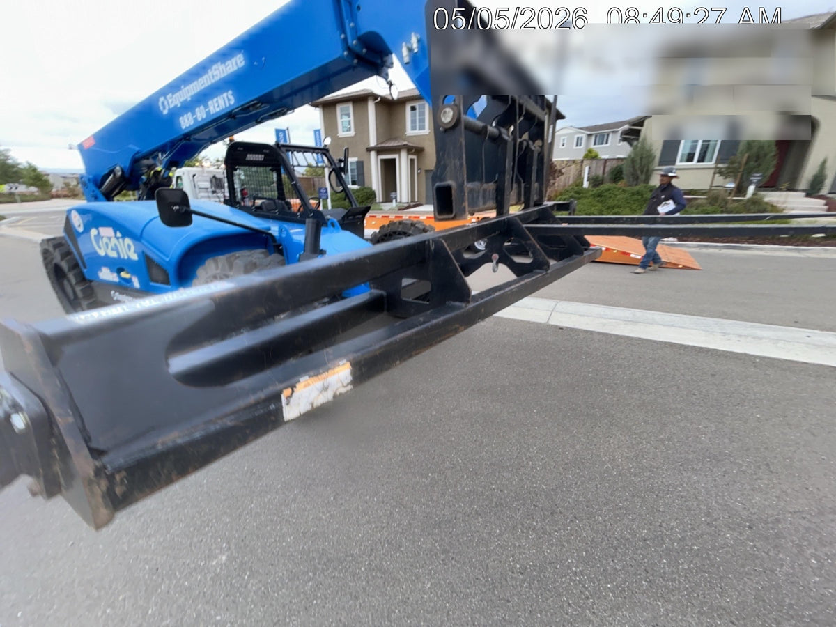 2024 JLG 1001275853