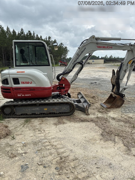 2025 TAKEUCHI TB250-2CR