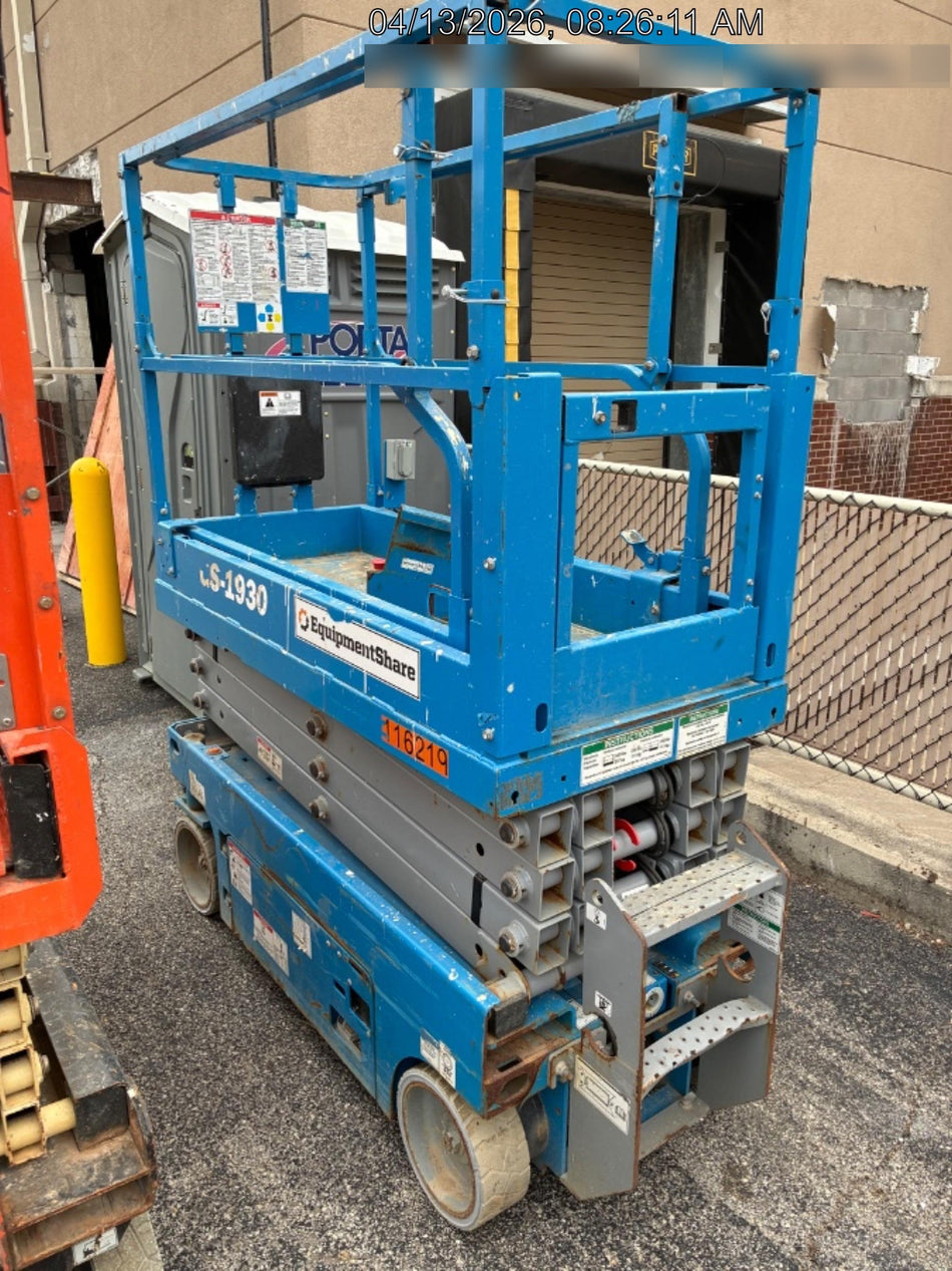2020 Genie GS-1930 Solid Non Marking Tires, Beacon, Folding rails with half height swing gate