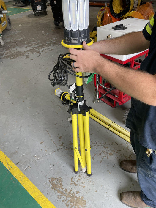 2022 LIND EQUIPMENT LE360LED-TR