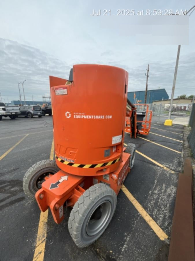 2023 JLG E300AJP