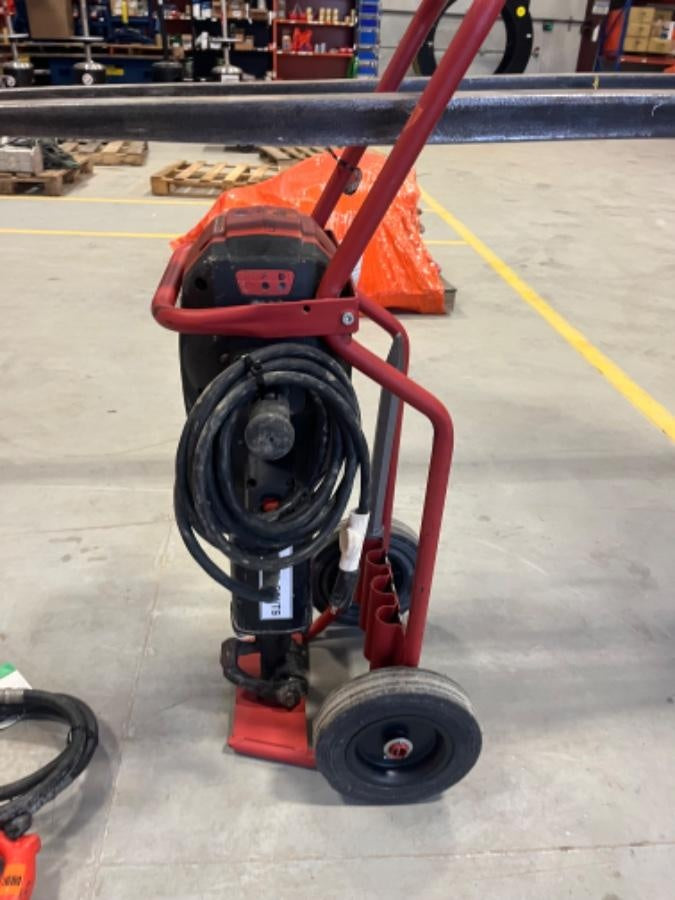 2020 HILTI TE 3000-AVR
