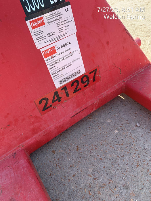 2022 DAYTON 5500 lb Pallet Jack