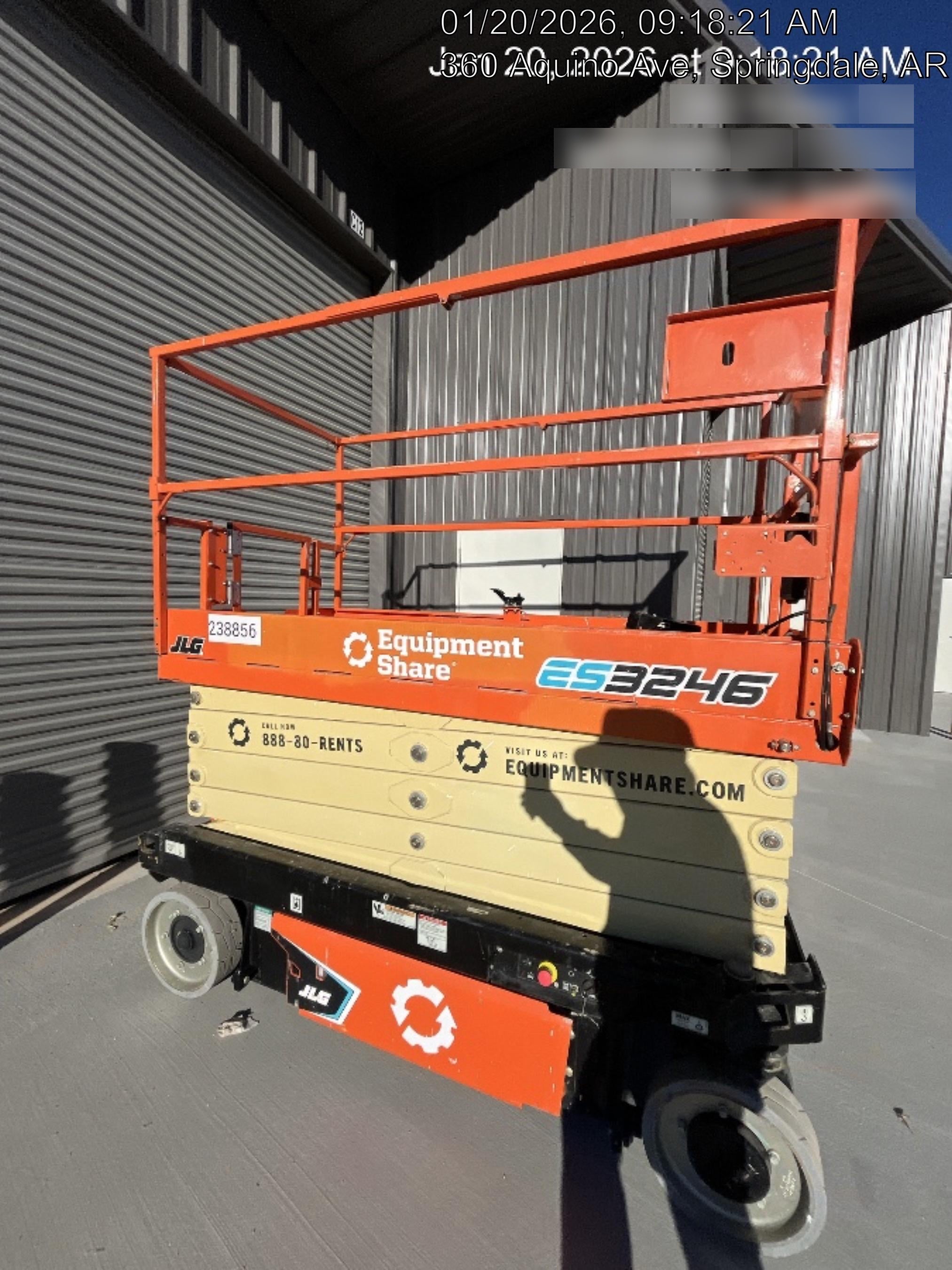 2022 JLG ES3246