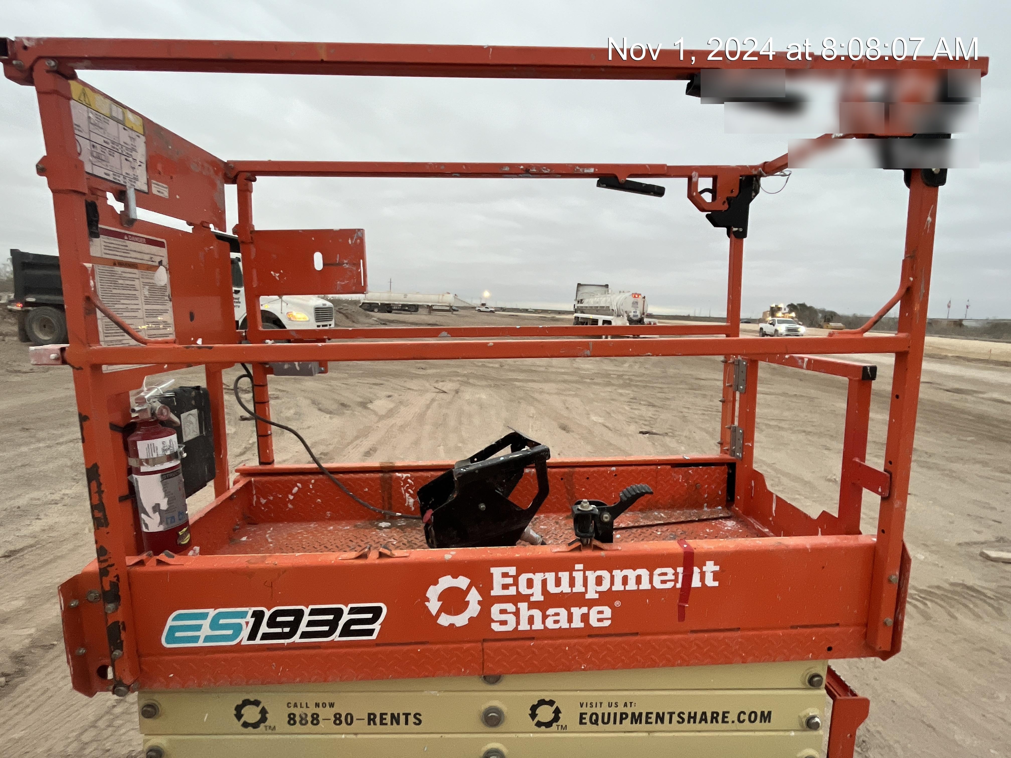 2022 JLG ES1932