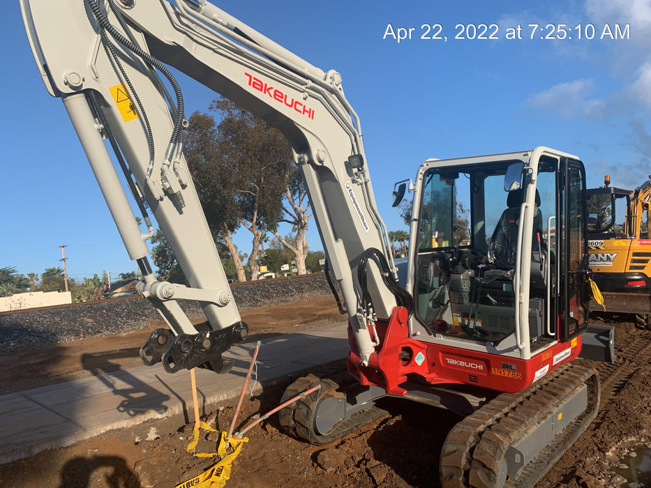 2021 TAKEUCHI TB260-CR