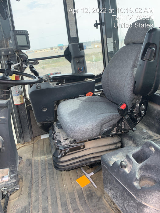 2020 John Deere 644K 4yd Wheel Loader, Cab/Heat/Air, 3 Function Hydraulics, JRB Hydraulic QC, QC 4yd bucket w/smooth cutting edge, QC Carriage, 72" Fork Tines, 5yr/5,000hr Powertrain and Hydraulics extended warranty