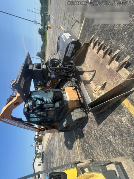 2021 CASE TR270B