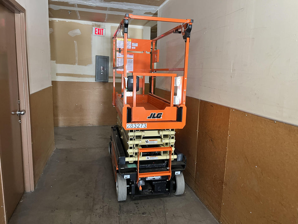 2022 JLG ES1932
