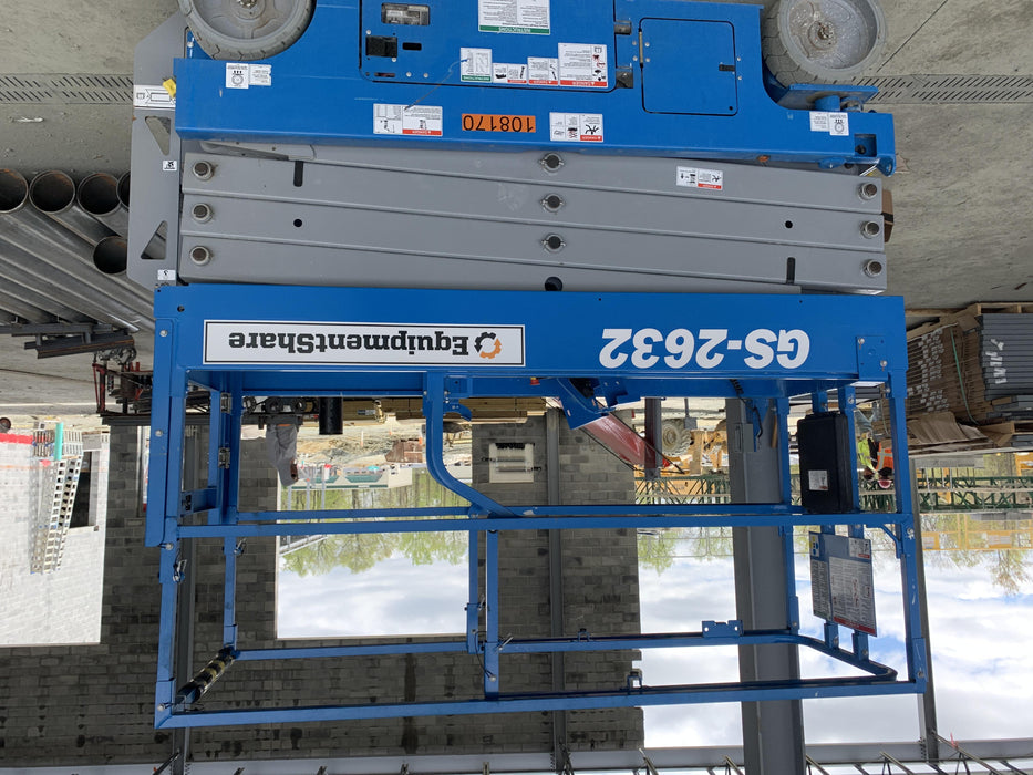 2020 Genie GS-2632 Solid NM Tires, Folding Rails with Half-Height Swing Gate, Beacon