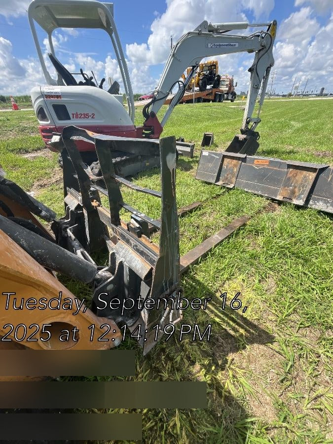 2022 ARROW MATERIAL HANDLING 48" Pallet Forks - Arrow