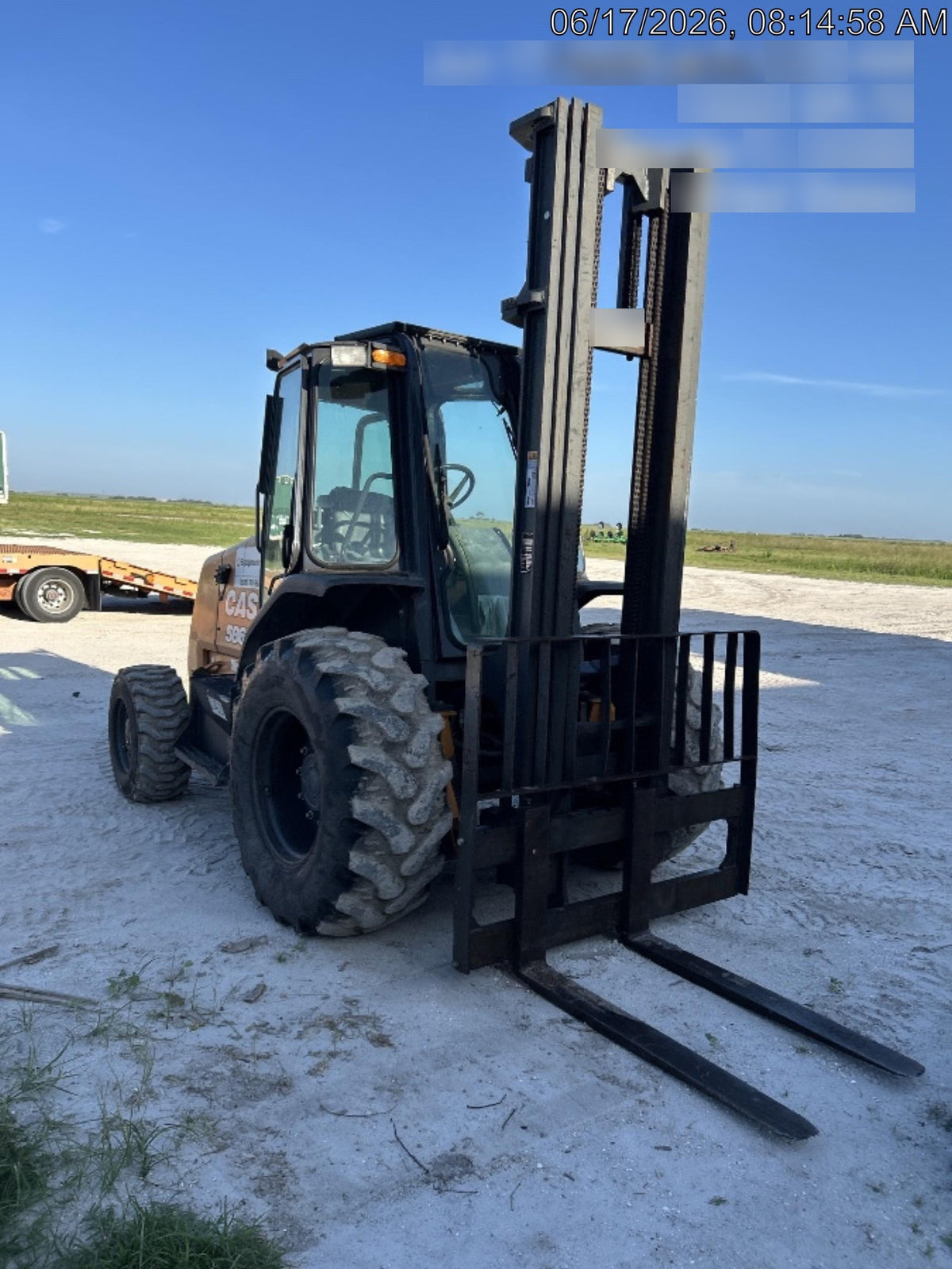 2022 CASE 586H