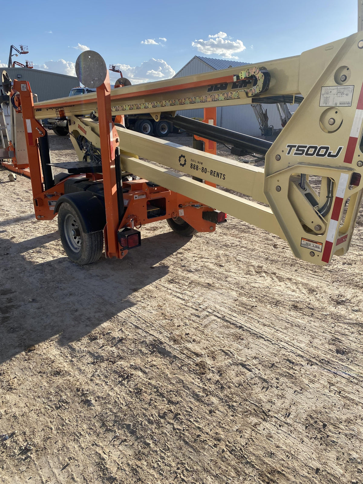 2023 JLG T500J