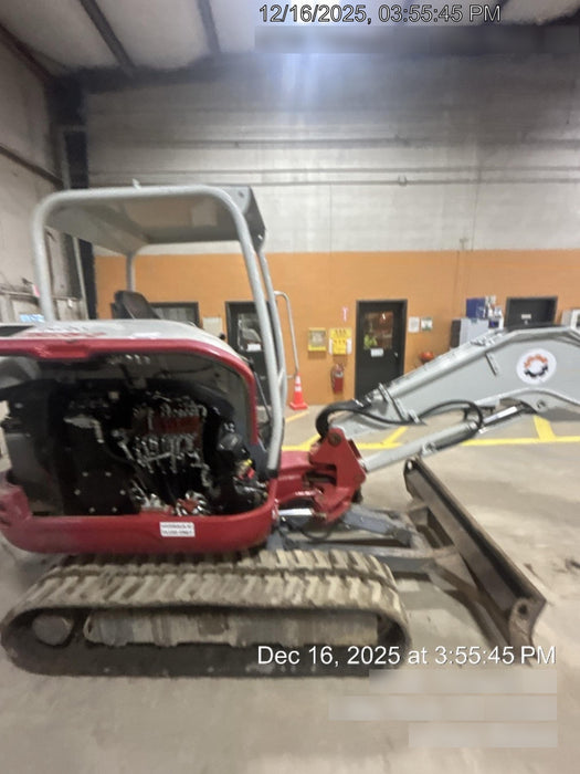 2021 TAKEUCHI TB235-2R